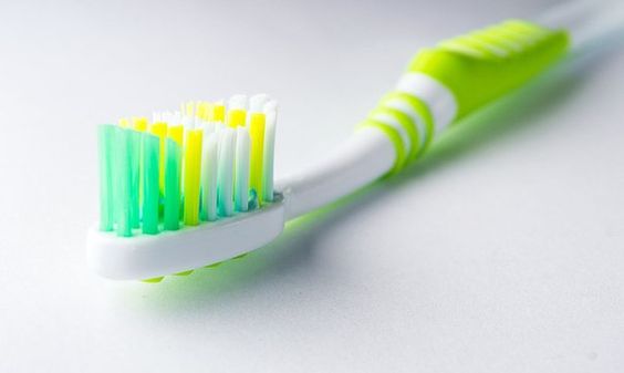 5 советов по уходу за зубной щеткой